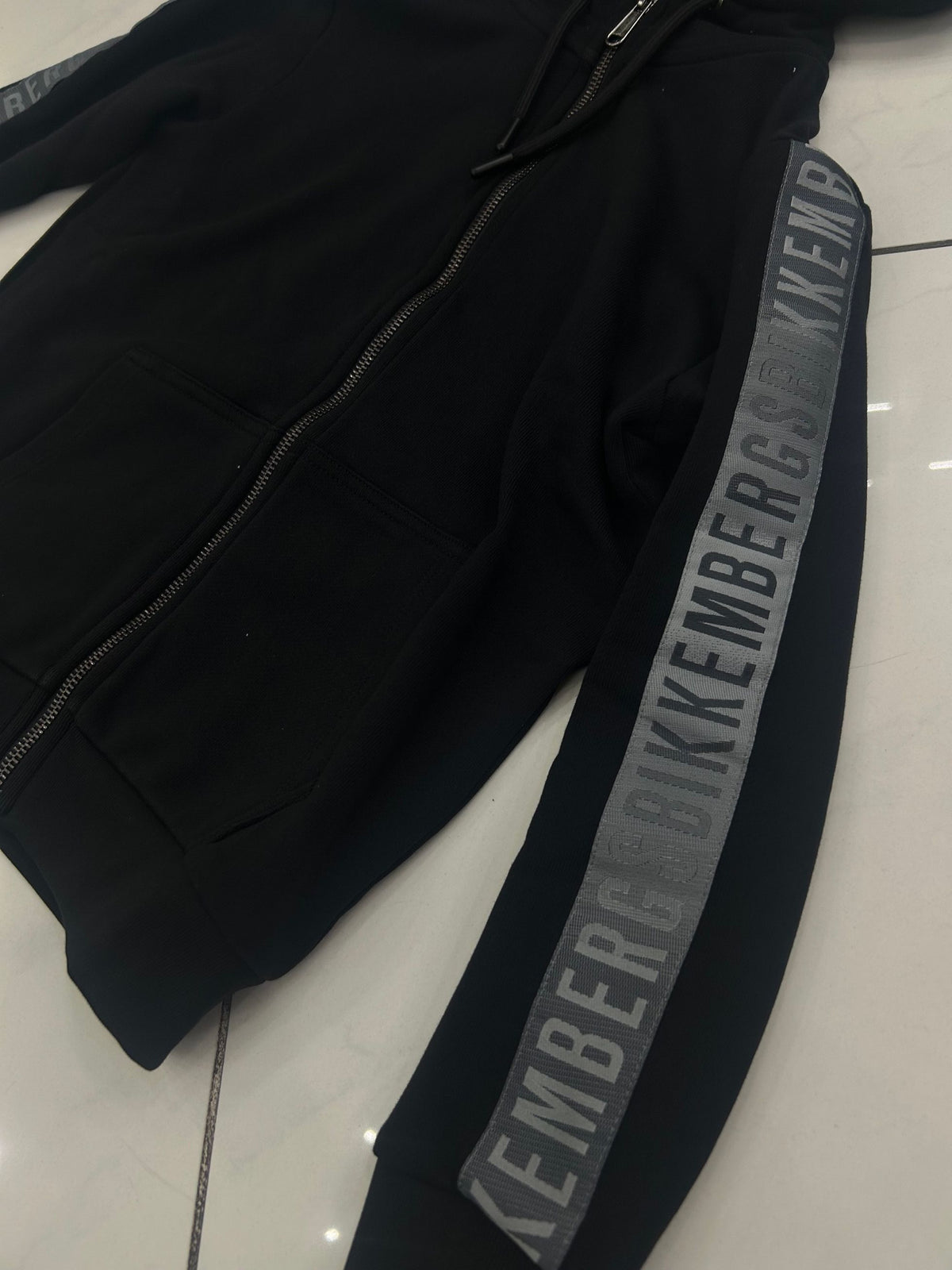 BK3910 -  - BIKKEMBERGS